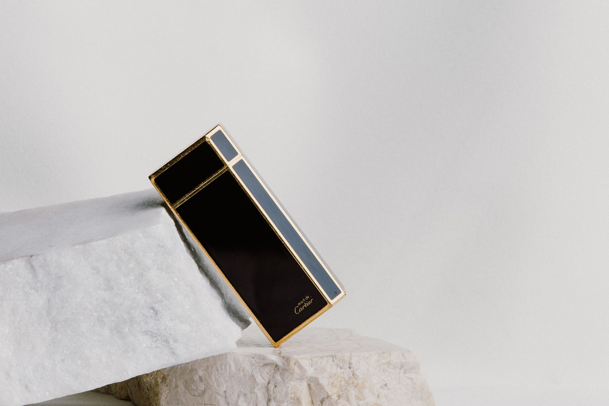 Cartier Must de Cartier Vintage Collectible Black Lacquer Gold-Tone Lighter - Image 6