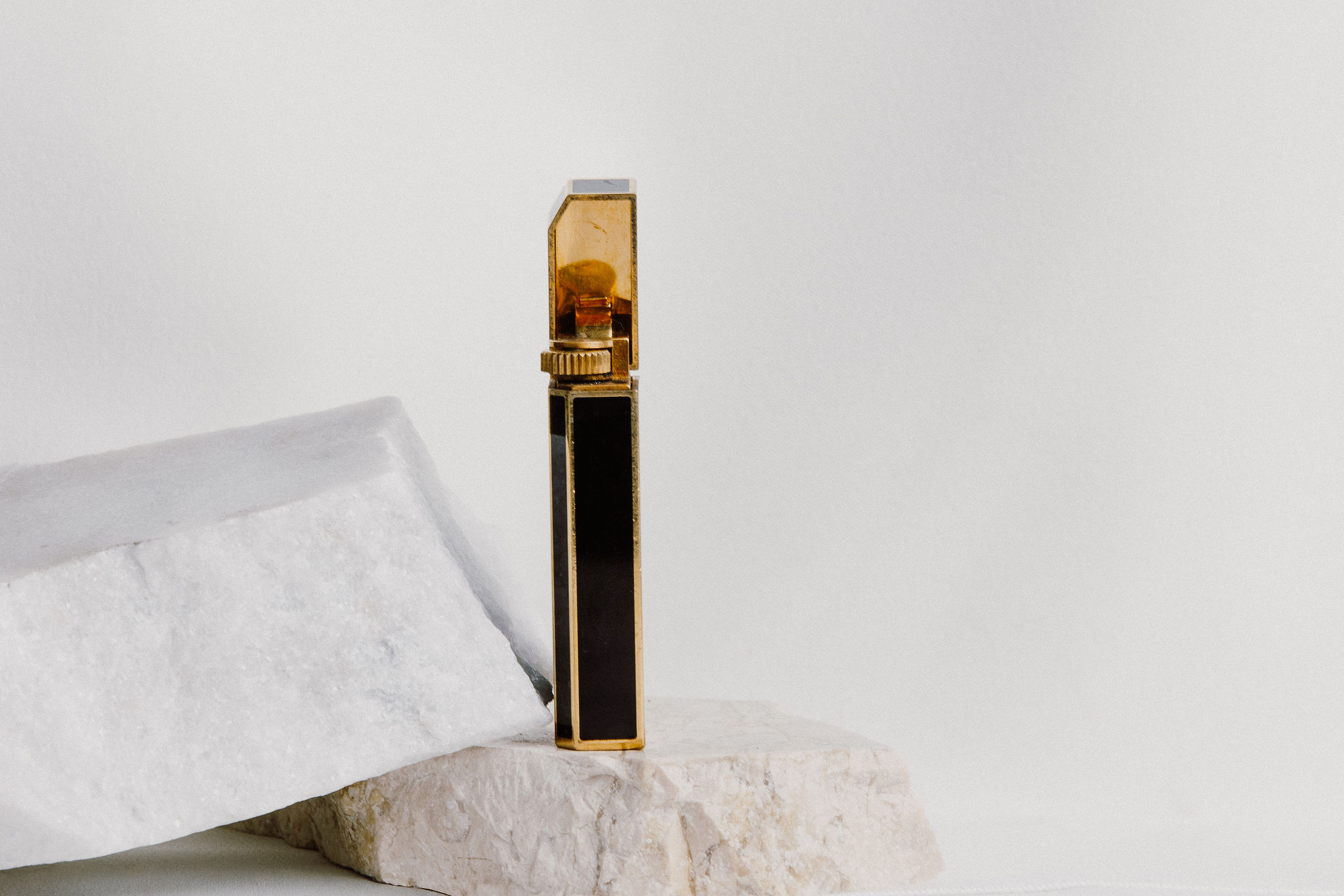 Cartier Must de Cartier Vintage Collectible Black Lacquer Gold-Tone Lighter - Image 10